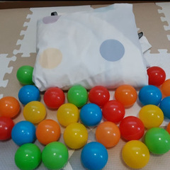 六角形ベビーサークル 水玉模様 ボール付きの画像