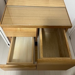 ニトリ ドレッサー（机部分＋椅子）鏡なし／早めに引き取れる方優先の画像