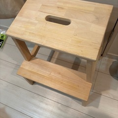IKEA ステップスツール　ステップ台の画像