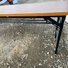 4つのテーブルの画像