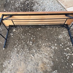 4つのテーブルの画像