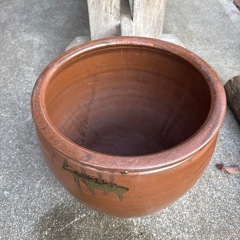 日本六古窯常滑焼（とこなめやき）の甕（かめ）水瓶、メダカ鉢、水蓮鉢など使い方はいろいろの画像