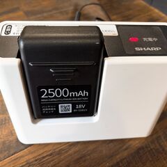 美品 SHARP シャープ 掃除機 コードレススティッククリーナー EC-AR8-W 2022年製の画像