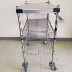 キャスター付き メタルラックワゴン② 3段（最上段ステンレス天板）作業台・キッチンワゴン　管理番号YN332AZの画像