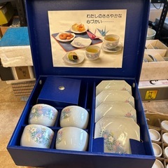 有田焼　豊秀　夢のある 湯呑み茶碗　ソーサーつきの画像