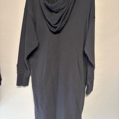 アンダーアーマー ワンピース パーカーの画像