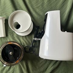 Hurom　ヒューロム　スロースムージー　低速圧搾式ジュース機　HH-WBA06 の画像