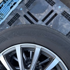 ブリヂストン レグノ195/65R/15 の画像