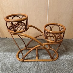 ラタン　フラワースタンドの画像