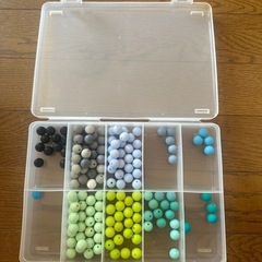 ハンドメイド　シリコンビーズセットの画像
