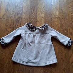 【新品未使用タグ付き】ベビー服 裏地ボアトップス チュニック ヒョウ柄襟の画像