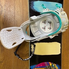 女性用スノーボード板＆スノボカバーの画像