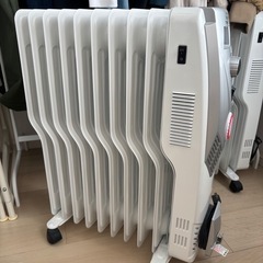 温風ファン付きオイルヒーターの画像