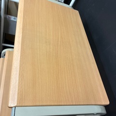 パソコンデスクの画像