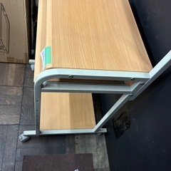 パソコンデスクの画像