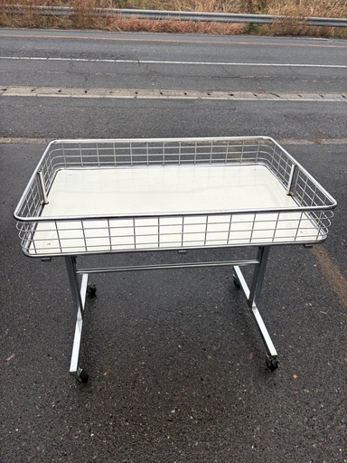 【アンティーク】昭和レトロ キャスター付き 折り畳み式 ワゴン 什器 古道具 楽天市場】アンティーク（キャスター（有/無）キャスター付き