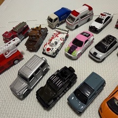トミカ　　車のおもちゃの画像