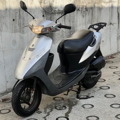 大人気セール‼️安心のバッテリー新品✨️フロントタイヤ新品✨️セルモーター新品✨️嬉しいオイル満タン補充済み🈵オイル交換不要⭕️継ぎ足しだけで🆗2サイクルでパワフルな走り💨CA1PA レッツ2✴の画像