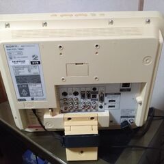ほぼ未使用だった SONY ピンクのテレビ(ブラビア)KDL-16M1の画像