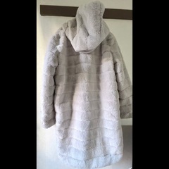 アベイル　リバーシブル　ファーコート　の画像