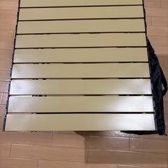 全新 折りたたみ式キャンプテーブル（正方形・53cm）の画像