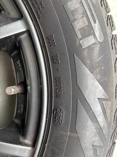 【2シーズン使用】スタッドレスタイヤ 15インチ Pirelli ホイール付き