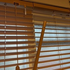 ニトリ　木目調ブラインド2つセットの画像
