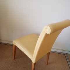 Poltrona Frau のダイニングチェア Vittoria 4脚【要修理】の画像