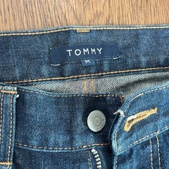 TOMMY デニム ジーンズ　Mの画像