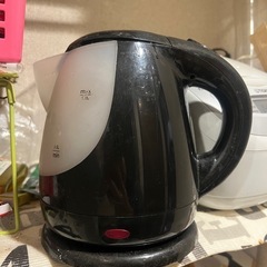 電気ケトルの画像