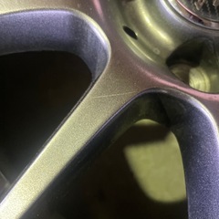 アルミホイル付きスタッドレスタイヤの画像