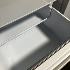 2512-630 三菱 冷凍冷蔵庫 MR-C33G-W 2022年製 動作確認済み 中古 凹みありの画像