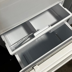 2512-630 三菱 冷凍冷蔵庫 MR-C33G-W 2022年製 動作確認済み 中古 凹みありの画像