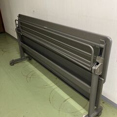 長テーブル③　折りたたみ式（画像参照）　会議テーブル　中古品　1800＊450＊700　オフィス家具　作業台の画像