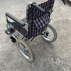 車椅子　車イス　ブレーキ付き　折り畳み式　小型の画像