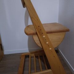 堀田木工所の学習用椅子の画像