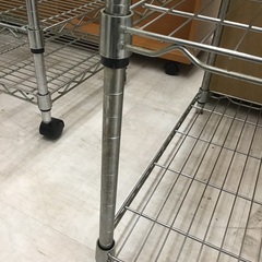 ◇ドリーム尼崎1号館◇【ジモティー割引対象商品】メタルラック ※棚板4枚の画像