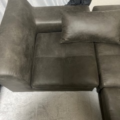 カウチソファ　レザーソファの画像