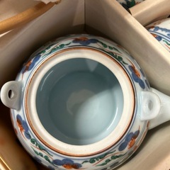 有田焼の急須と湯呑みのセットの画像