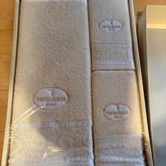 TRUSSARDI タオルセット　新品の画像