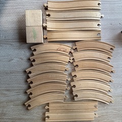 IKEA LILLABO/リラブー シリーズ 木製レールとカラフルな車両セットの画像