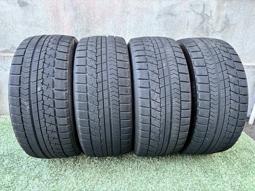 ブリヂストン BLIZZAK VRX スタッドレスタイヤ 245/40R18