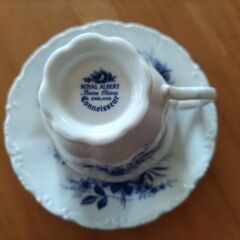 ロイヤルアルバート　カップソーサーセットの画像