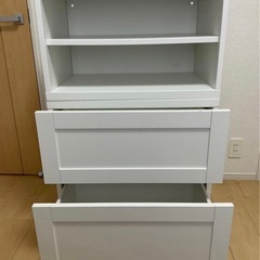 IKEA 食器棚の画像