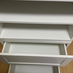 IKEA 食器棚の画像