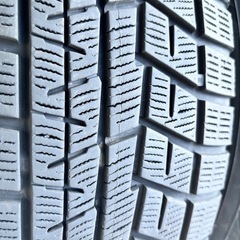 ヨコハマ ice GUARD IG60 スタッドレスタイヤ 205/60R16 4本セットの画像