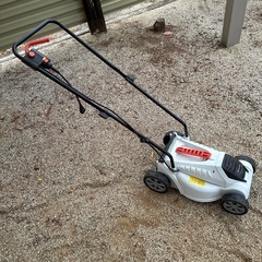 電動芝刈機　　アイリスオーヤマの画像