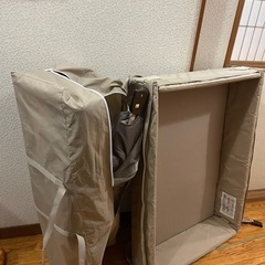 アップリカ ベビーベッドの画像