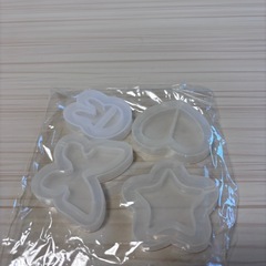 シリコンモールドとクラフトワイヤーの画像