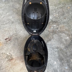 シグナス　２型　メットインシートの画像